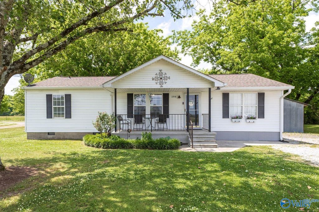 284 Brockway Road, Owens Cross Roads, AL 35763