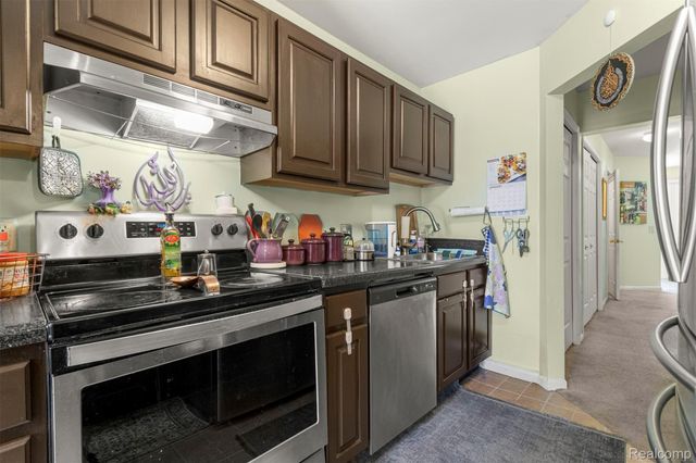 16107 Terrace Village Drive, Taylor, MI 48180