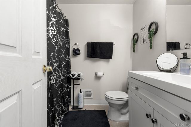 16107 Terrace Village Drive, Taylor, MI 48180