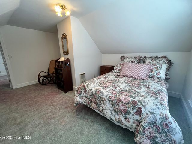 109 W Wyche Street, Whiteville, NC 28472