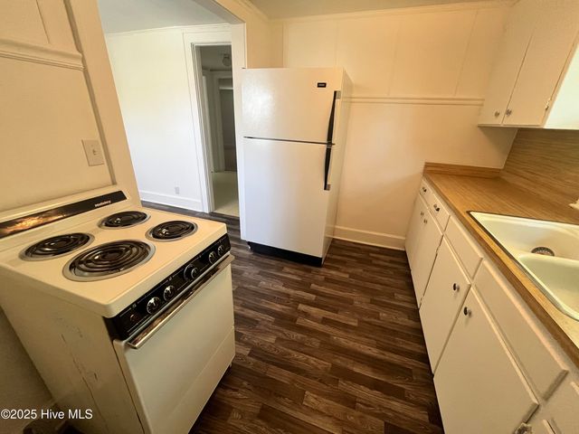 109 W Wyche Street, Whiteville, NC 28472