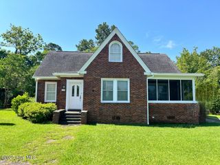 109 W Wyche Street, Whiteville, NC 28472