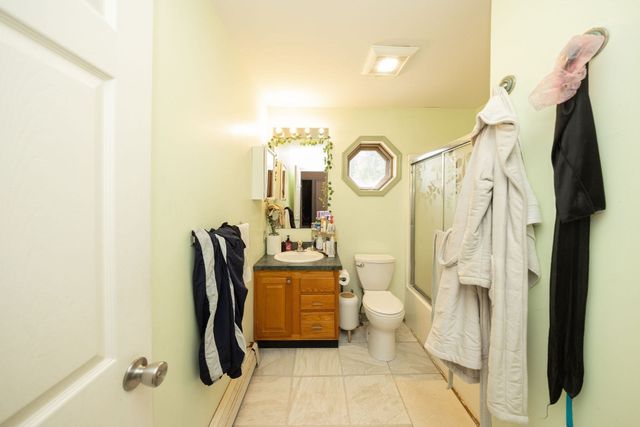 14 Sherburne Ave, Worcester, MA 01606