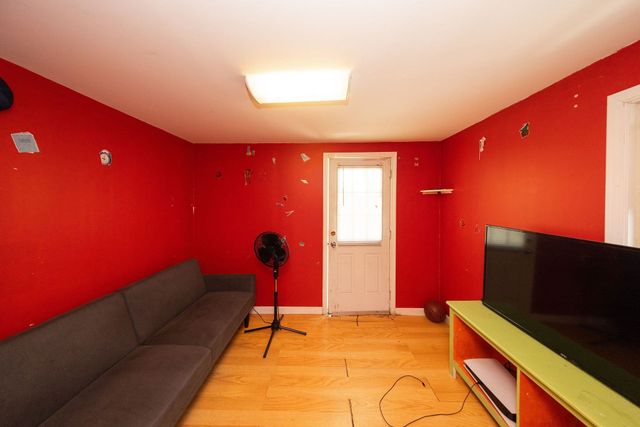 14 Sherburne Ave, Worcester, MA 01606
