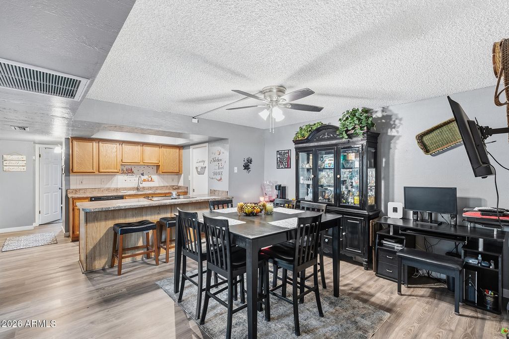 2014 W HIGHLAND Avenue, Phoenix, AZ 85015 — photo 5