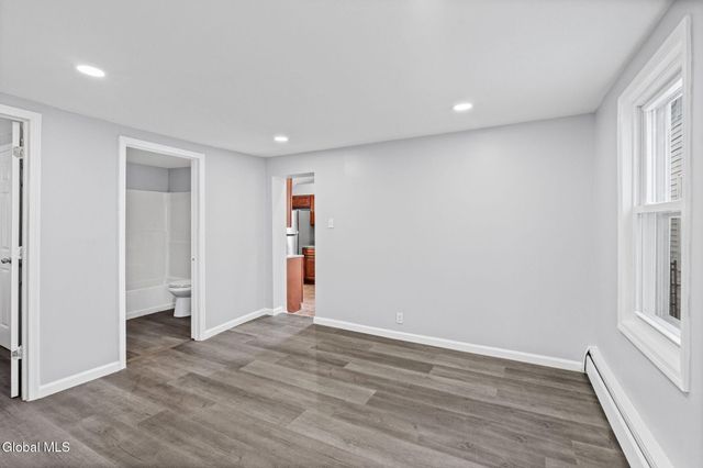 254 3rd Avenue, Troy, NY 12182