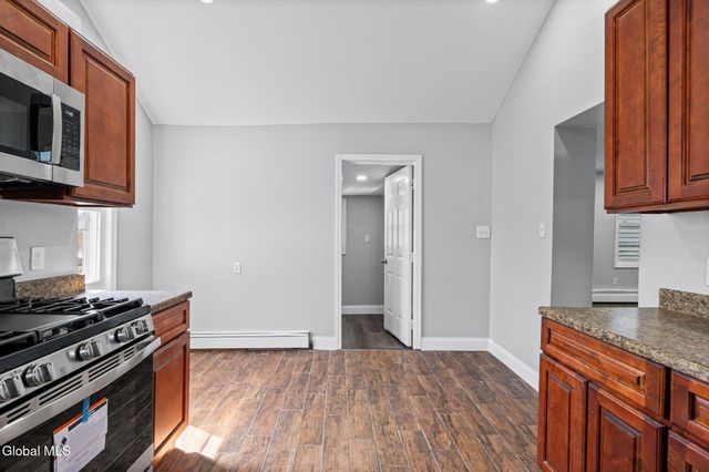 254 3rd Avenue, Troy, NY 12182