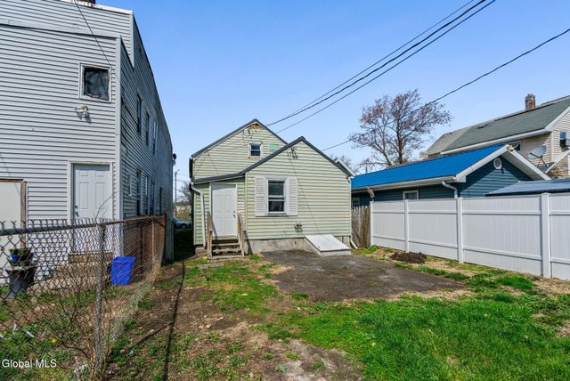 254 3rd Avenue, Troy, NY 12182