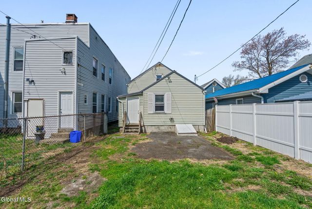 254 3rd Avenue, Troy, NY 12182