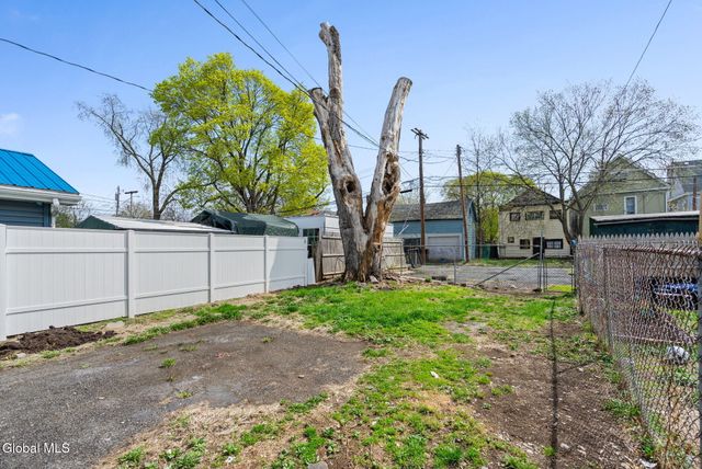 254 3rd Avenue, Troy, NY 12182