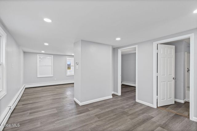 254 3rd Avenue, Troy, NY 12182