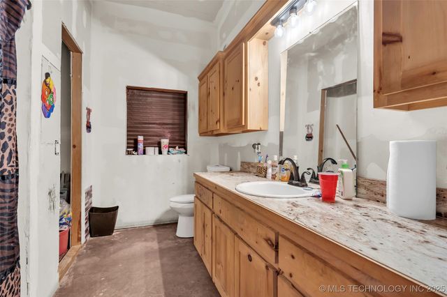 5622 Otis Road, Sulphur, OK 73086