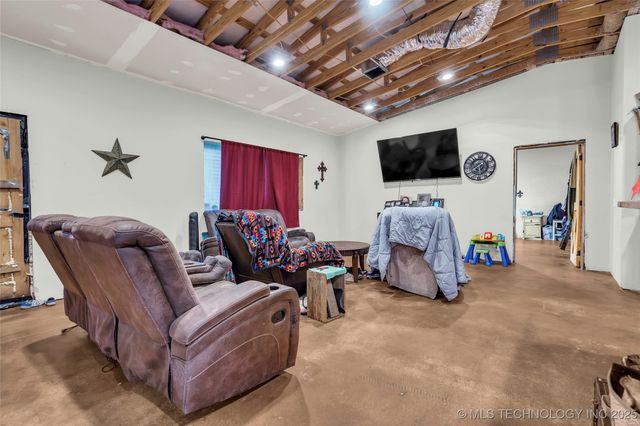 5622 Otis Road, Sulphur, OK 73086