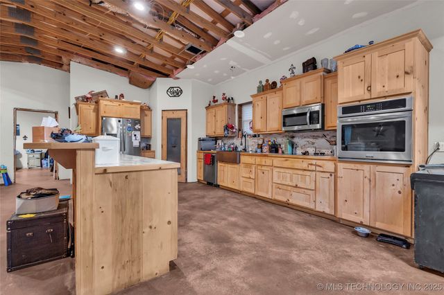 5622 Otis Road, Sulphur, OK 73086