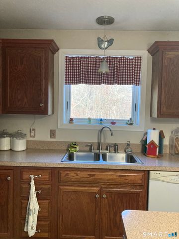 1741 Route 197 Route, Woodstock, CT 06281