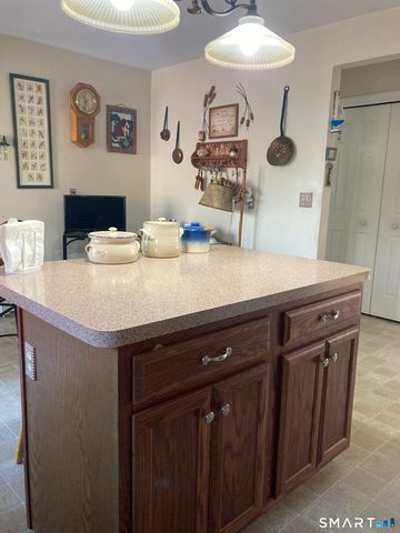 1741 Route 197 Route, Woodstock, CT 06281