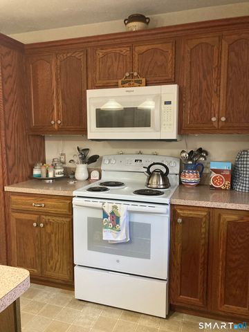 1741 Route 197 Route, Woodstock, CT 06281