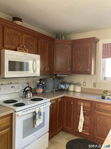 1741 Route 197 Route, Woodstock, CT 06281