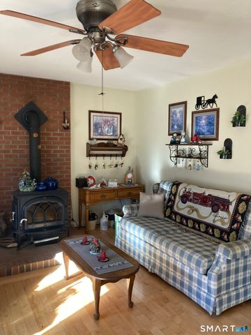 1741 Route 197 Route, Woodstock, CT 06281