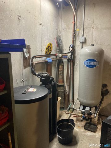 1741 Route 197 Route, Woodstock, CT 06281