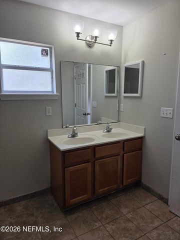 3751 LONGLEAF FOREST Lane, Jacksonville, FL 32210