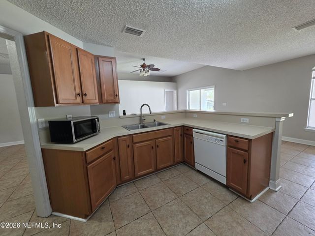 3751 LONGLEAF FOREST Lane, Jacksonville, FL 32210