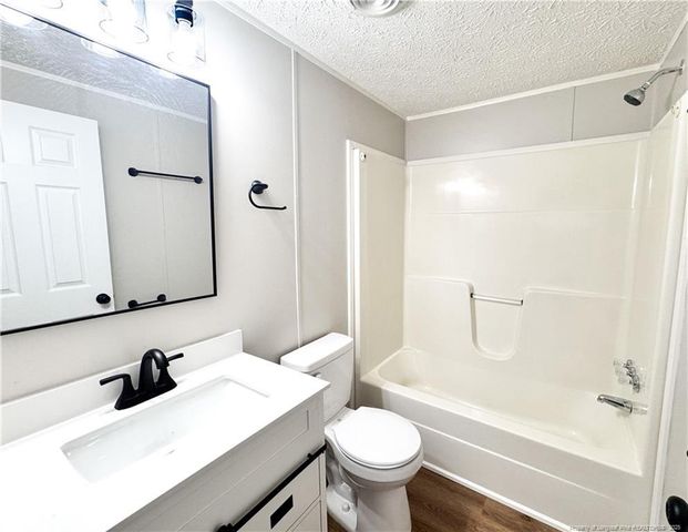 106 Peppertree Lane, Raeford, NC 28376