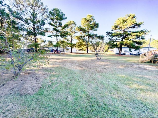 106 Peppertree Lane, Raeford, NC 28376