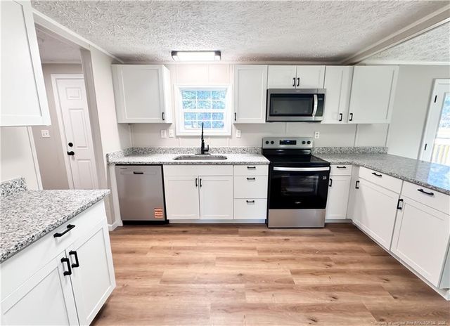 106 Peppertree Lane, Raeford, NC 28376