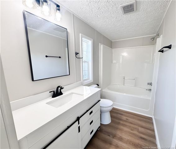 106 Peppertree Lane, Raeford, NC 28376