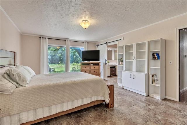 2122 Edinburg Drive, Yukon, OK 73099