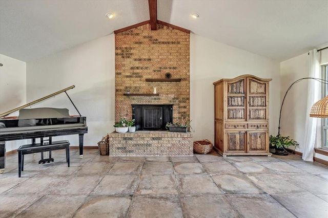 2122 Edinburg Drive, Yukon, OK 73099