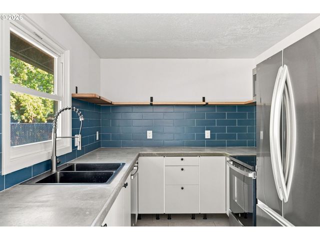101 Se 194TH Ave, Portland, OR 97233