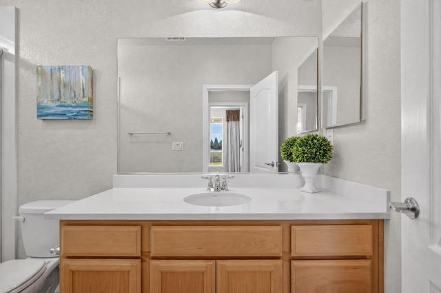 10070 Red Tail Hawk Way, Sacramento, CA 95829