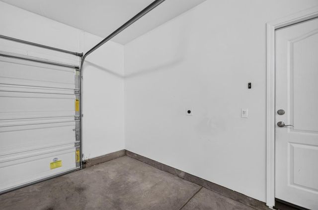 10070 Red Tail Hawk Way, Sacramento, CA 95829