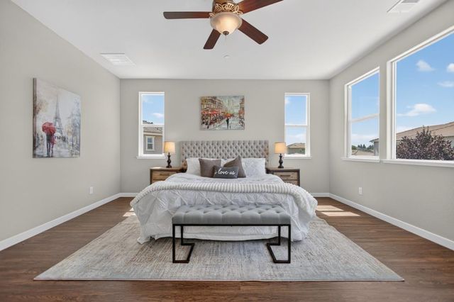 10070 Red Tail Hawk Way, Sacramento, CA 95829