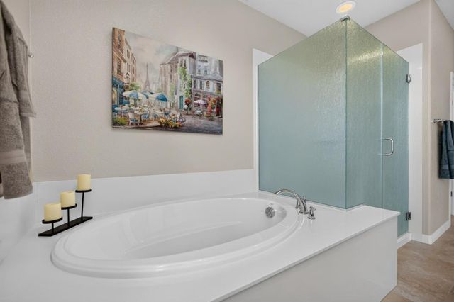 10070 Red Tail Hawk Way, Sacramento, CA 95829