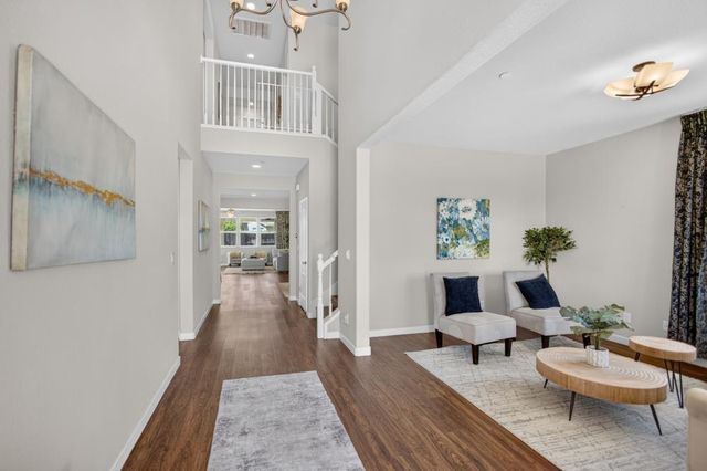 10070 Red Tail Hawk Way, Sacramento, CA 95829