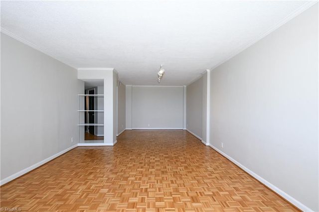 1101 N Elm Street 903, Greensboro, NC 27401