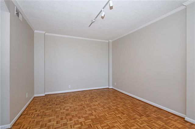 1101 N Elm Street 903, Greensboro, NC 27401