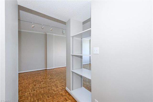 1101 N Elm Street 903, Greensboro, NC 27401