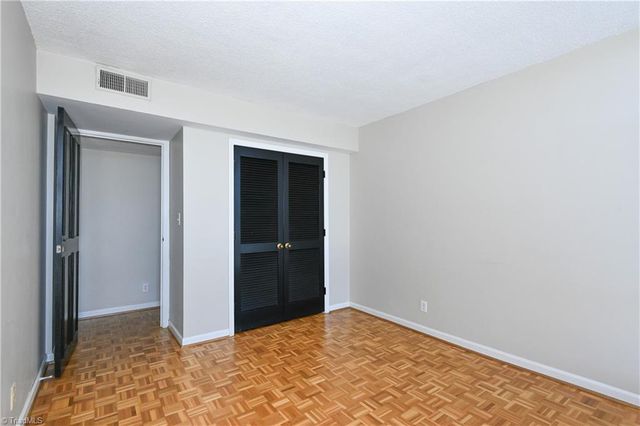 1101 N Elm Street 903, Greensboro, NC 27401