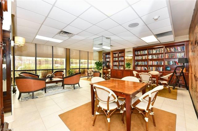 1101 N Elm Street 903, Greensboro, NC 27401