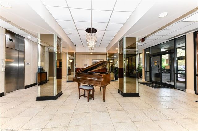 1101 N Elm Street 903, Greensboro, NC 27401