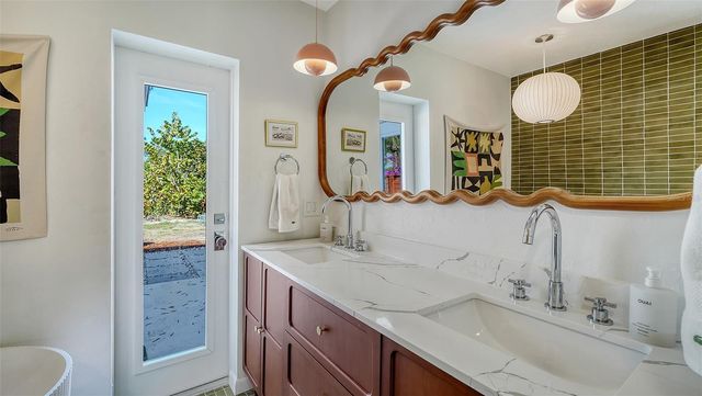 5019 STEVENS DRIVE, Sarasota, FL 34234