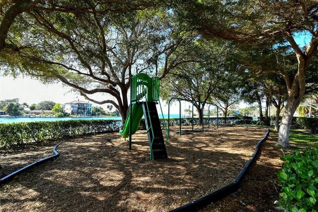 5019 STEVENS DRIVE, Sarasota, FL 34234