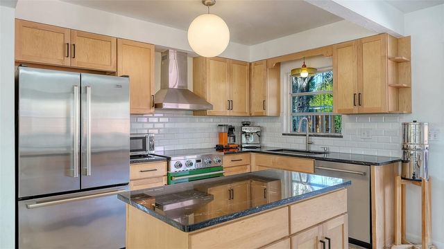 5019 STEVENS DRIVE, Sarasota, FL 34234