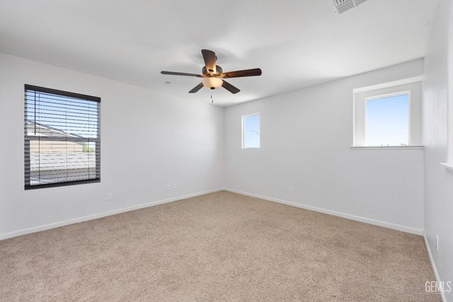 6200 Whaleback Avenue, Bakersfield, CA 93313