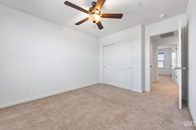 6200 Whaleback Avenue, Bakersfield, CA 93313