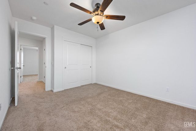 6200 Whaleback Avenue, Bakersfield, CA 93313